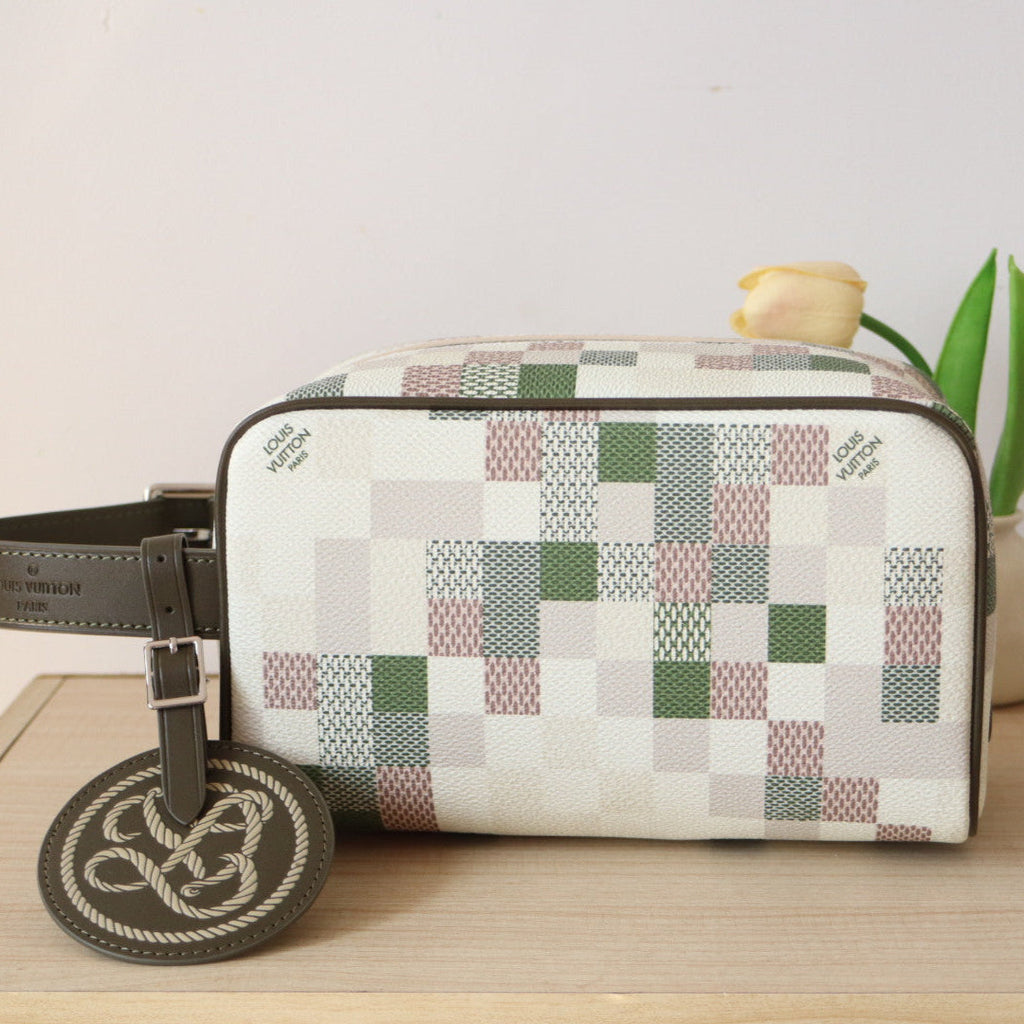 LOUIS VUITTON LOCKER DOPP KIT 23 IN KHAKI DAMOFLAGE COATED CANVAS
