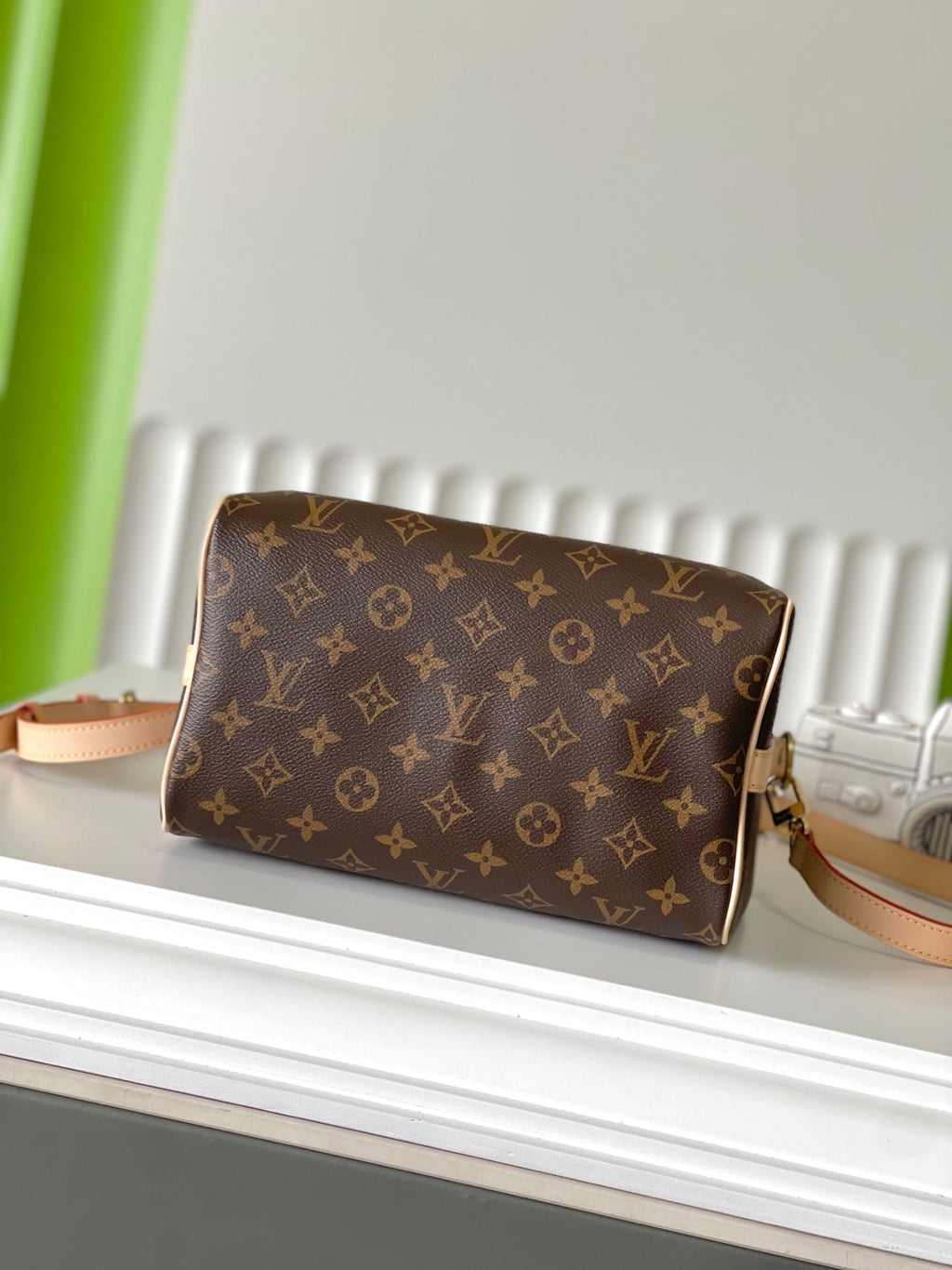 LOUIS VUITTON SPEEDY BANDOLIÈRE 25 IN BROWN MONOGRAM CANVAS GOLD HARDWARE