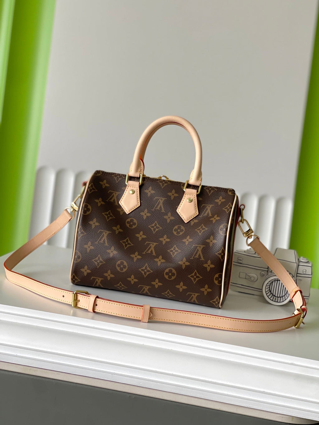 LOUIS VUITTON SPEEDY BANDOLIÈRE 25 IN BROWN MONOGRAM CANVAS GOLD HARDWARE