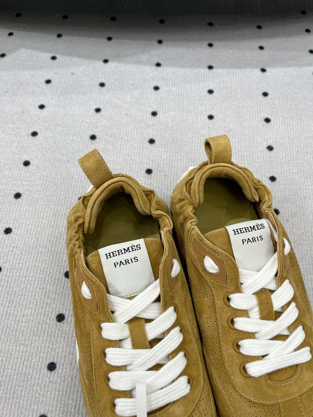HERMES TRAIL SNEAKER IN DIJON YELLOW SUEDE