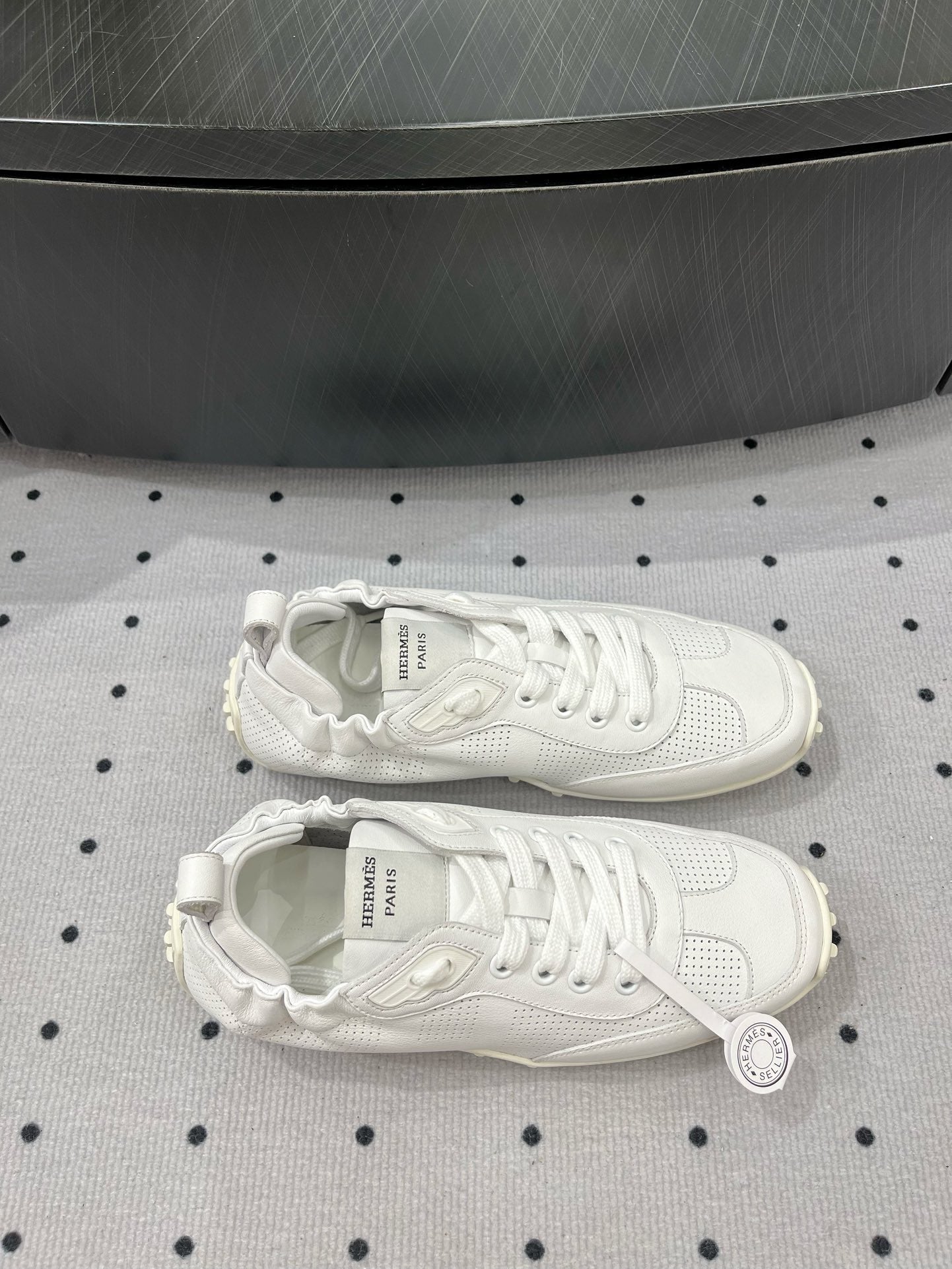 HERMES TRAIL SNEAKER IN WHITE CALFSKIN