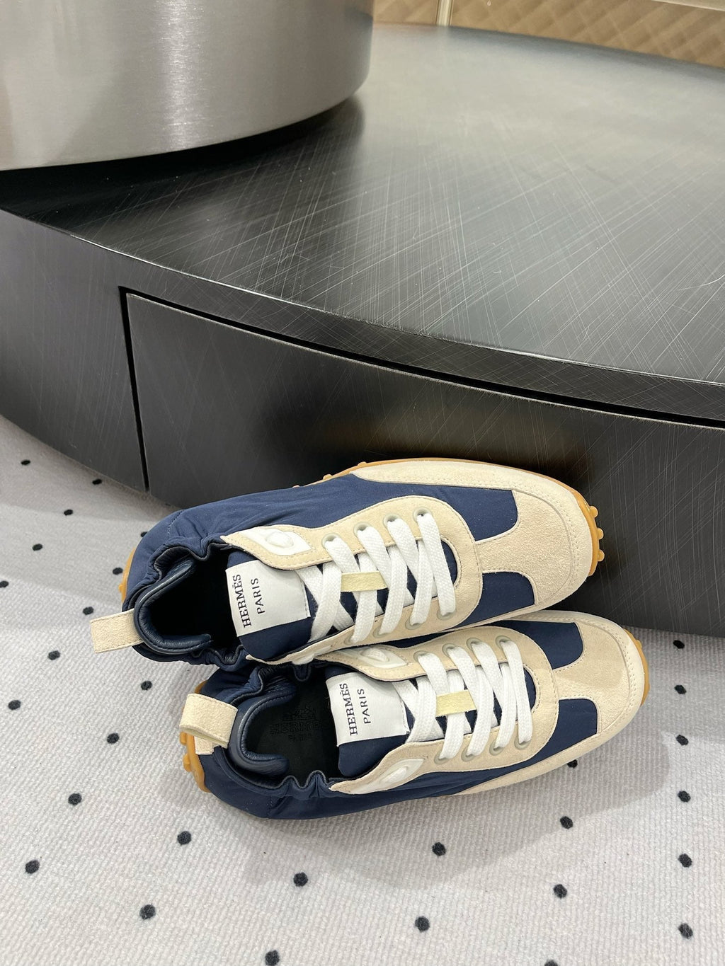 HERMES TRAIL SNEAKER IN IVORY TAN MIX SPACE BLUE SUEDE