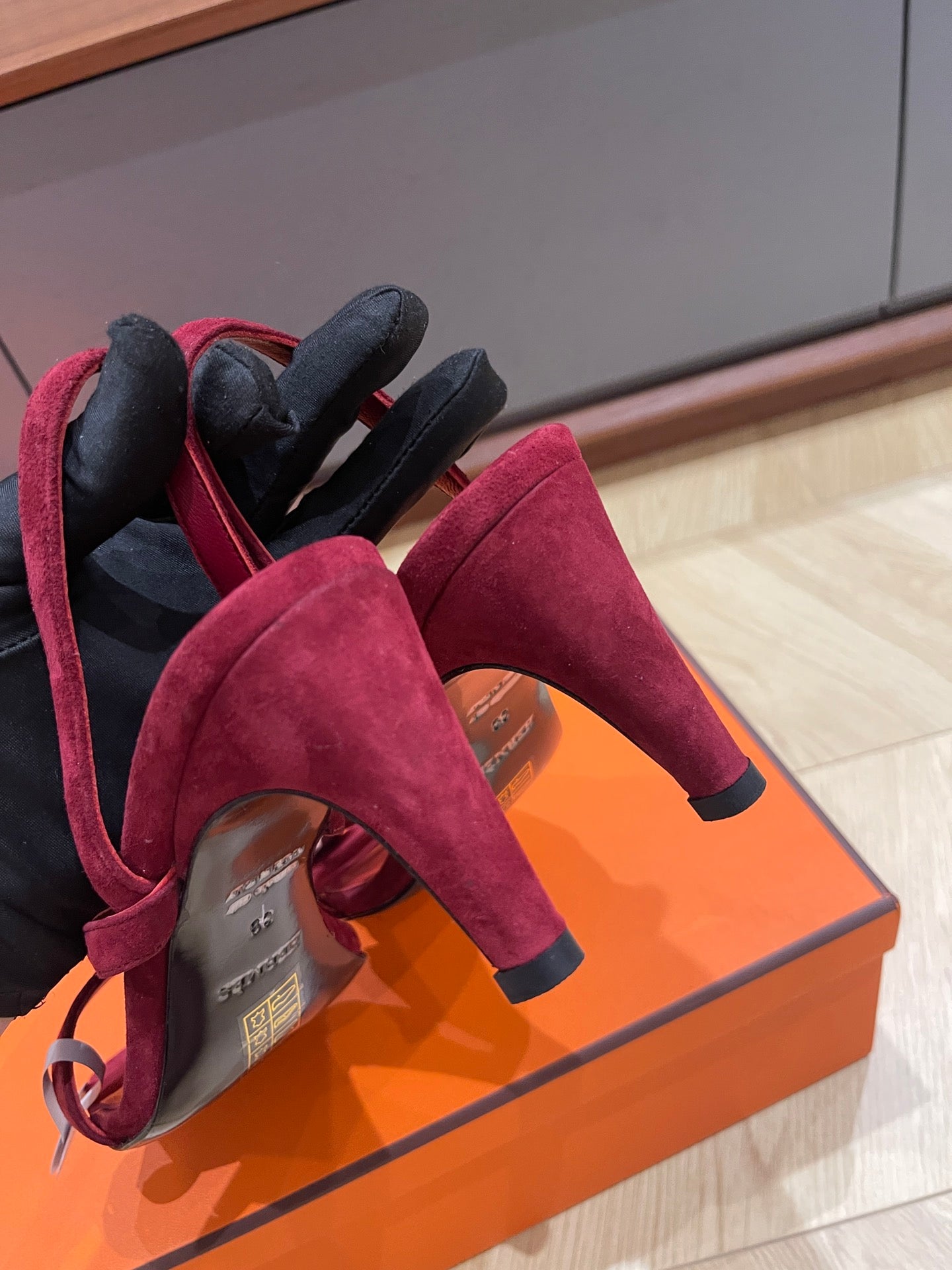 HERMES GLAMOUR 75 SANDAL MULBERRY SUEDE