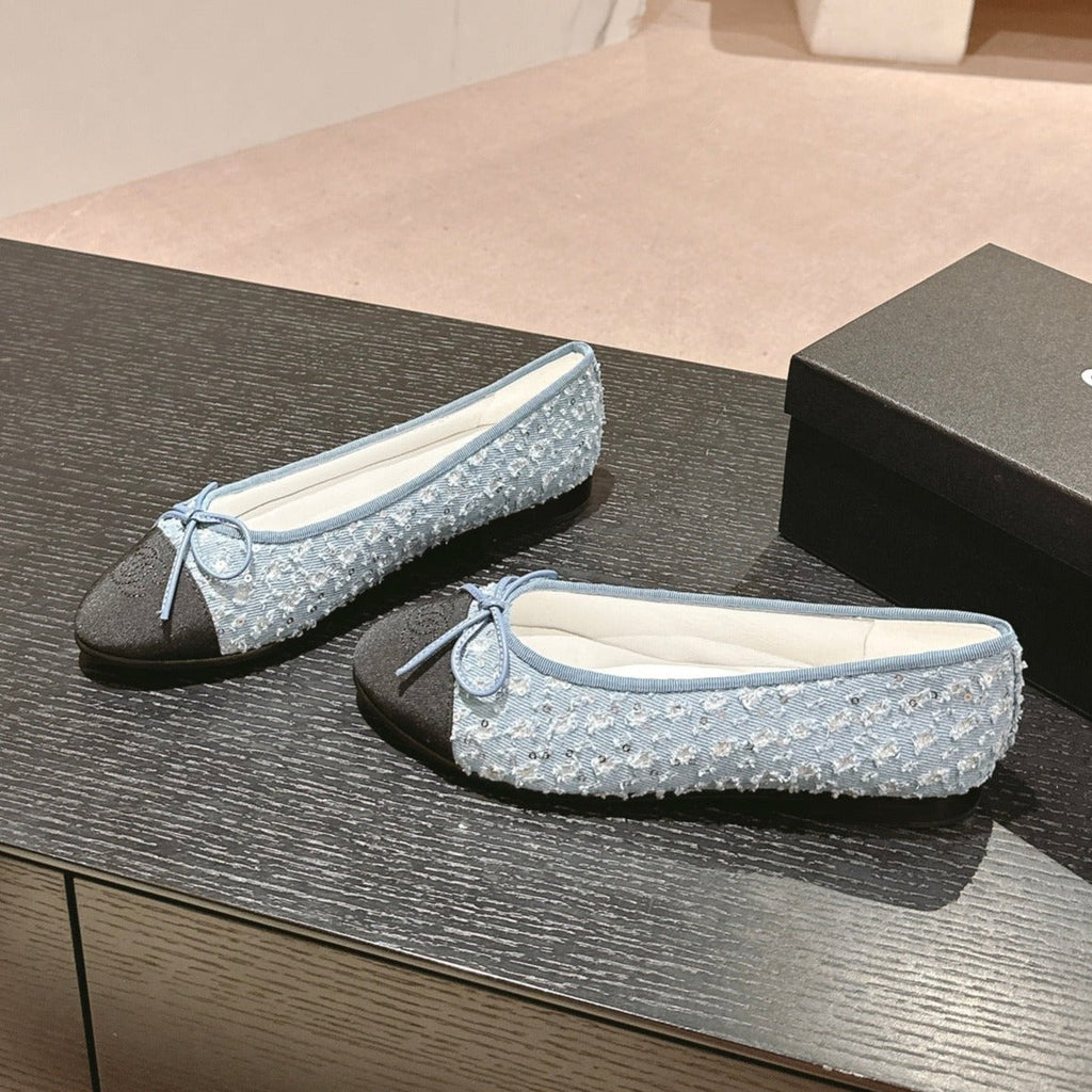 CHANEL BALLET FLATS IN LIGHT BLUE DENIM AND BLACK SATIN