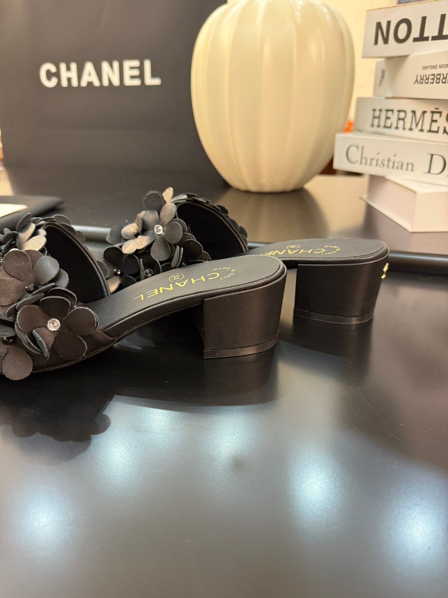 CHANEL MID HEEL 45 MM MULE IN BLACK CALFSKIN