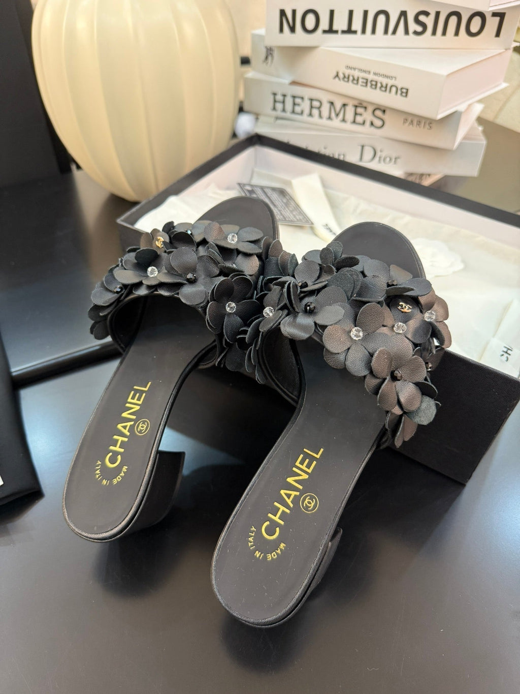 CHANEL MID HEEL 45 MM MULE IN BLACK CALFSKIN