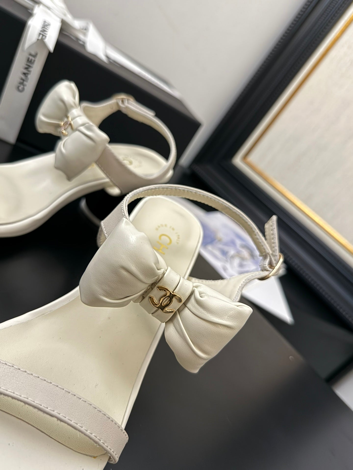 CHANEL MID HEEL 45 MM SANDALS IN WHITE CREAM CALFSKIN