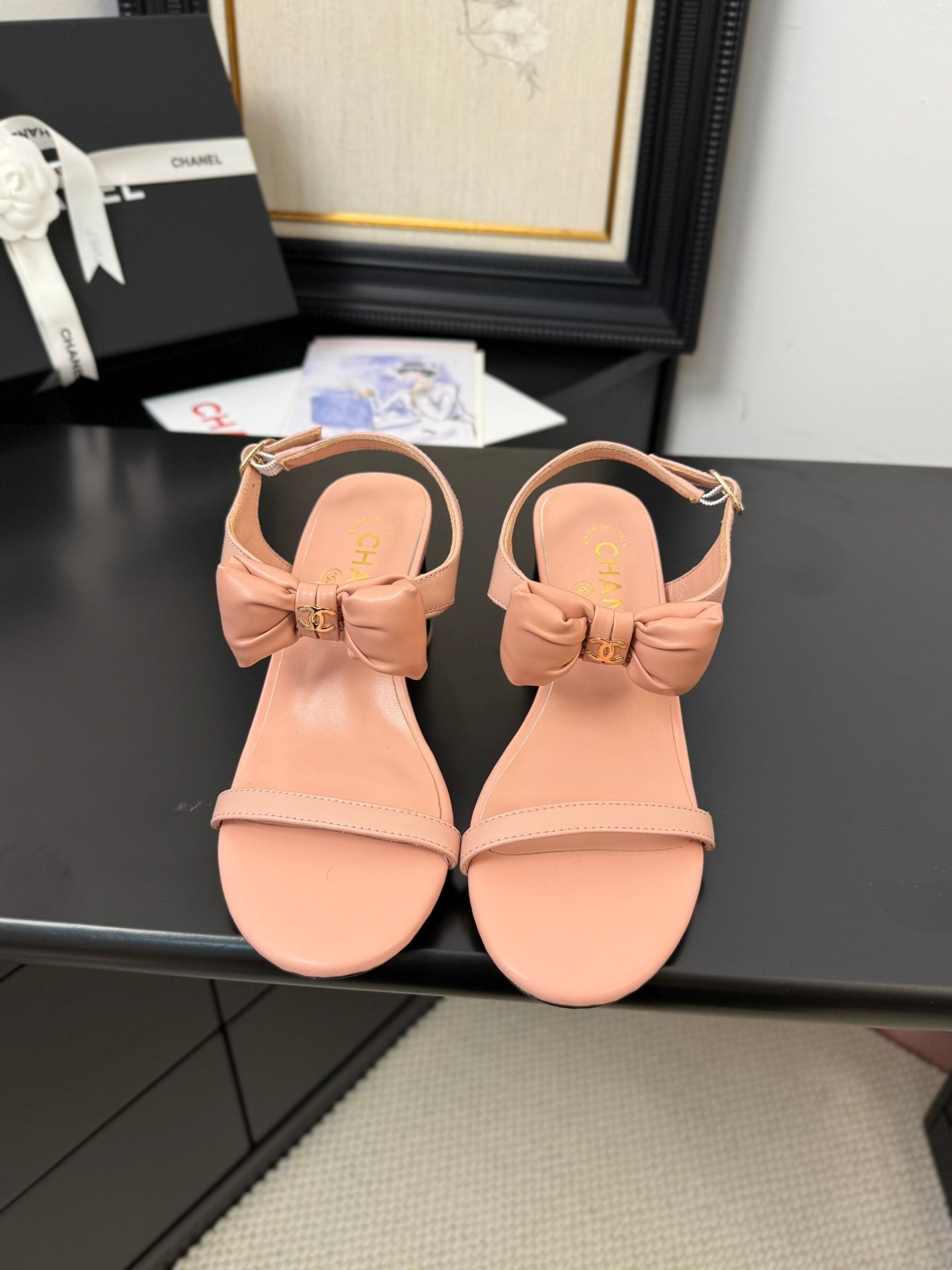 CHANEL MID HEEL SANDALS IN PEACHY PINK CALFSKIN WITH BOW