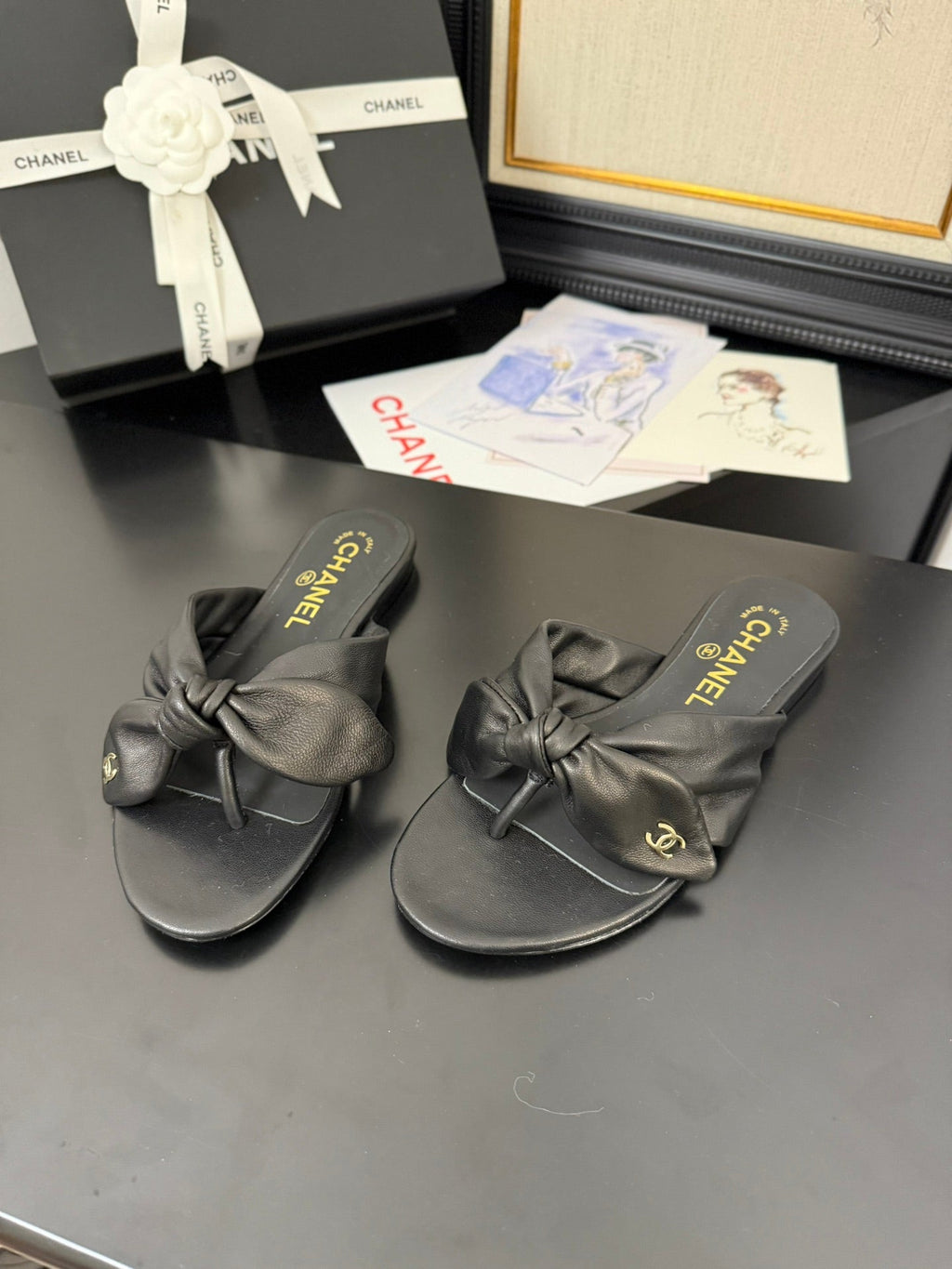 CHANEL 25C Thong Sandal Bow Black Lambskin 233562