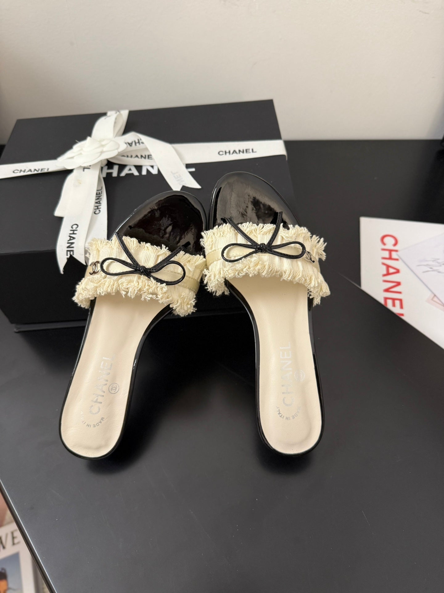 CHANEL WHITE GROSGRAIN CANVAS BOW MULE SANDALS 65 MM