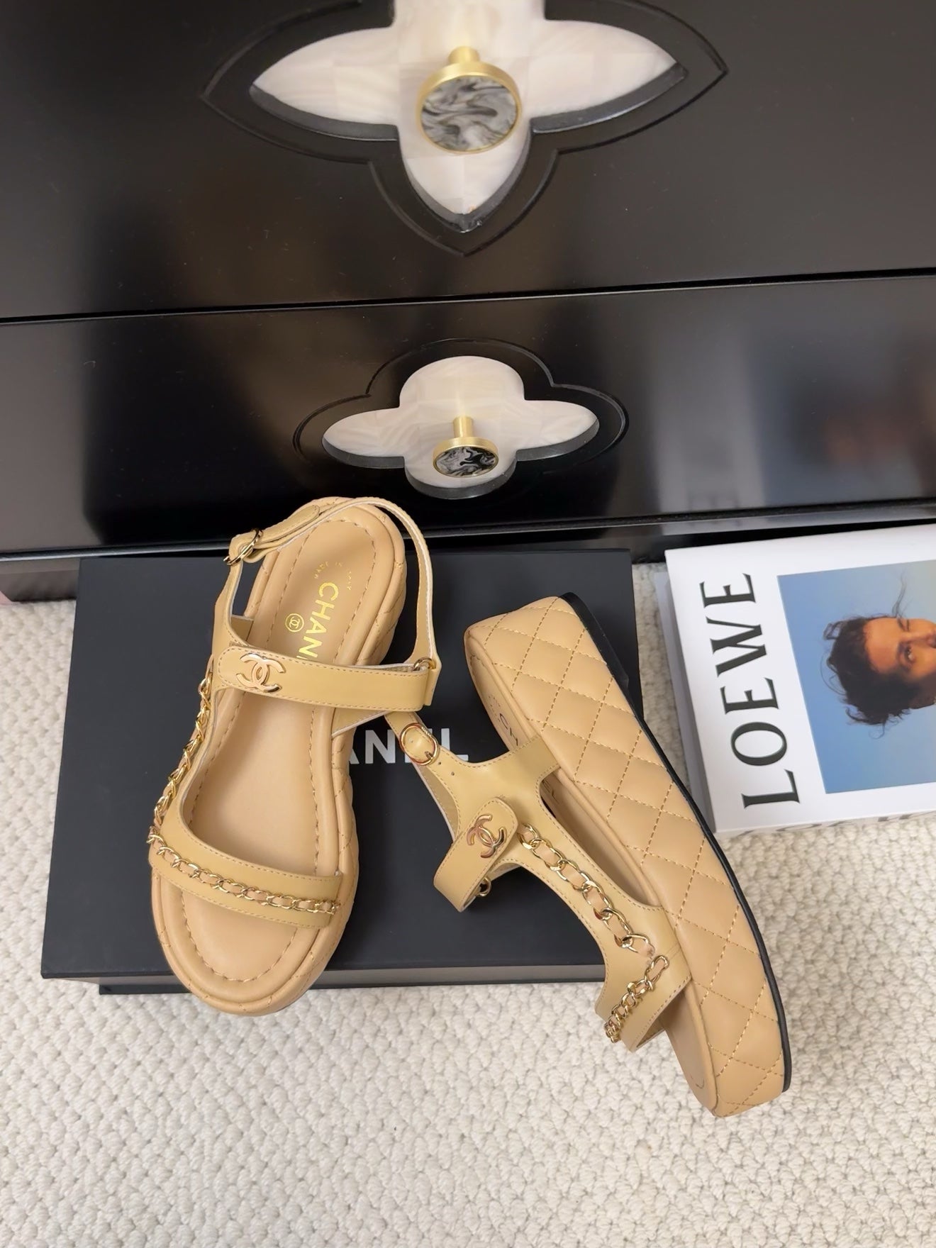 CHANEL THICK-SOLED SANDALS 55 MM IN SAND YELLOW CALFSKIN