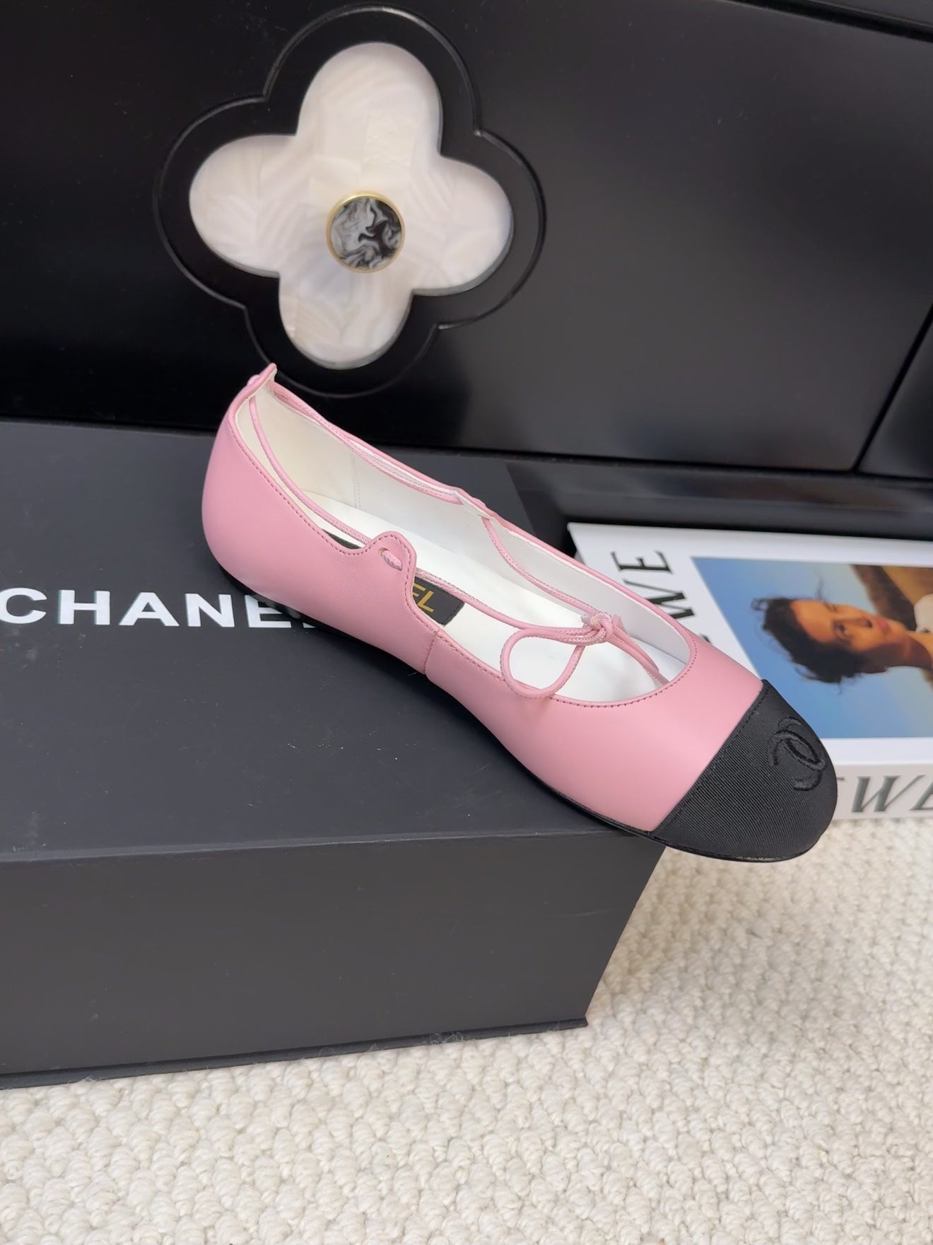 CHANEL FLAT MARY JANE PUMPS IN BABY PINK LAMBSKIN MIX BLACK FABRIC