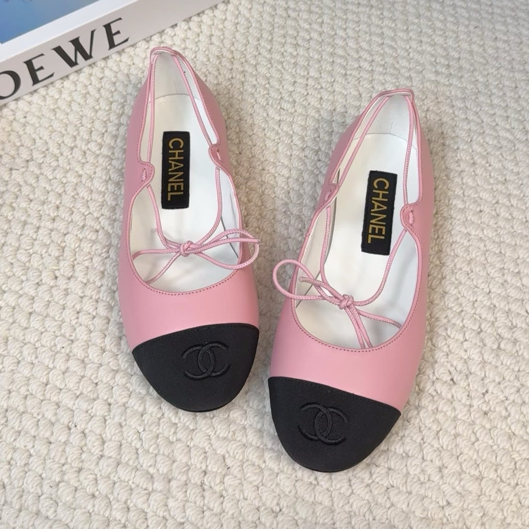 CHANEL FLAT MARY JANE PUMPS IN BABY PINK LAMBSKIN MIX BLACK FABRIC