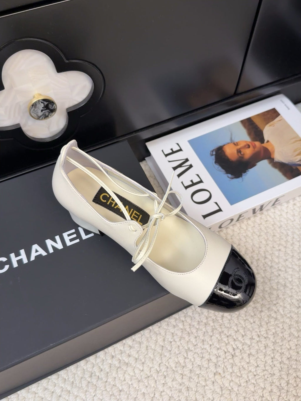CHANEL MARY JANE PUMPS 55 MM IN WHITE MIX BLACK LAMBSKIN