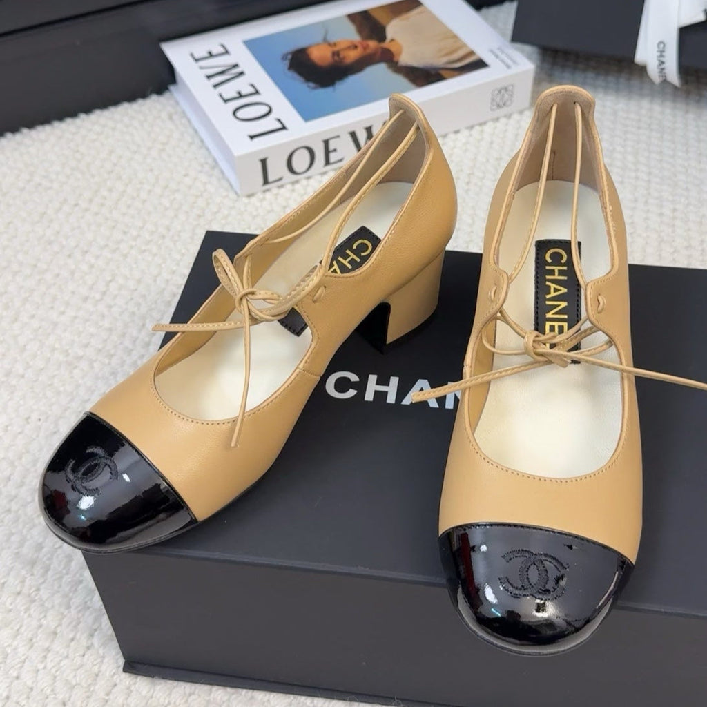 CHANEL MARY JANE PUMPS 55 MM IN SAND YELLOW MIX BLACK LAMBSKIN