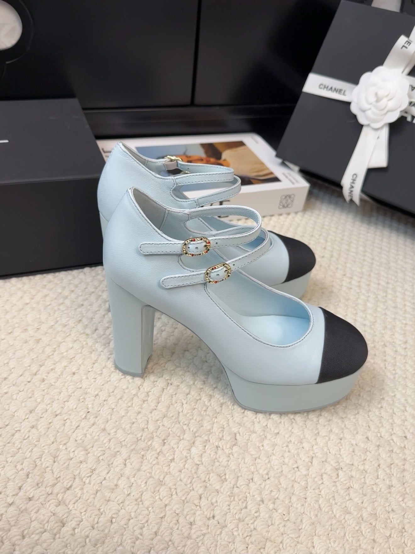 CHANEL FLATFORM SANDAL IN LIGHT BLUE CALFSKIN AND BLACK FABRIC