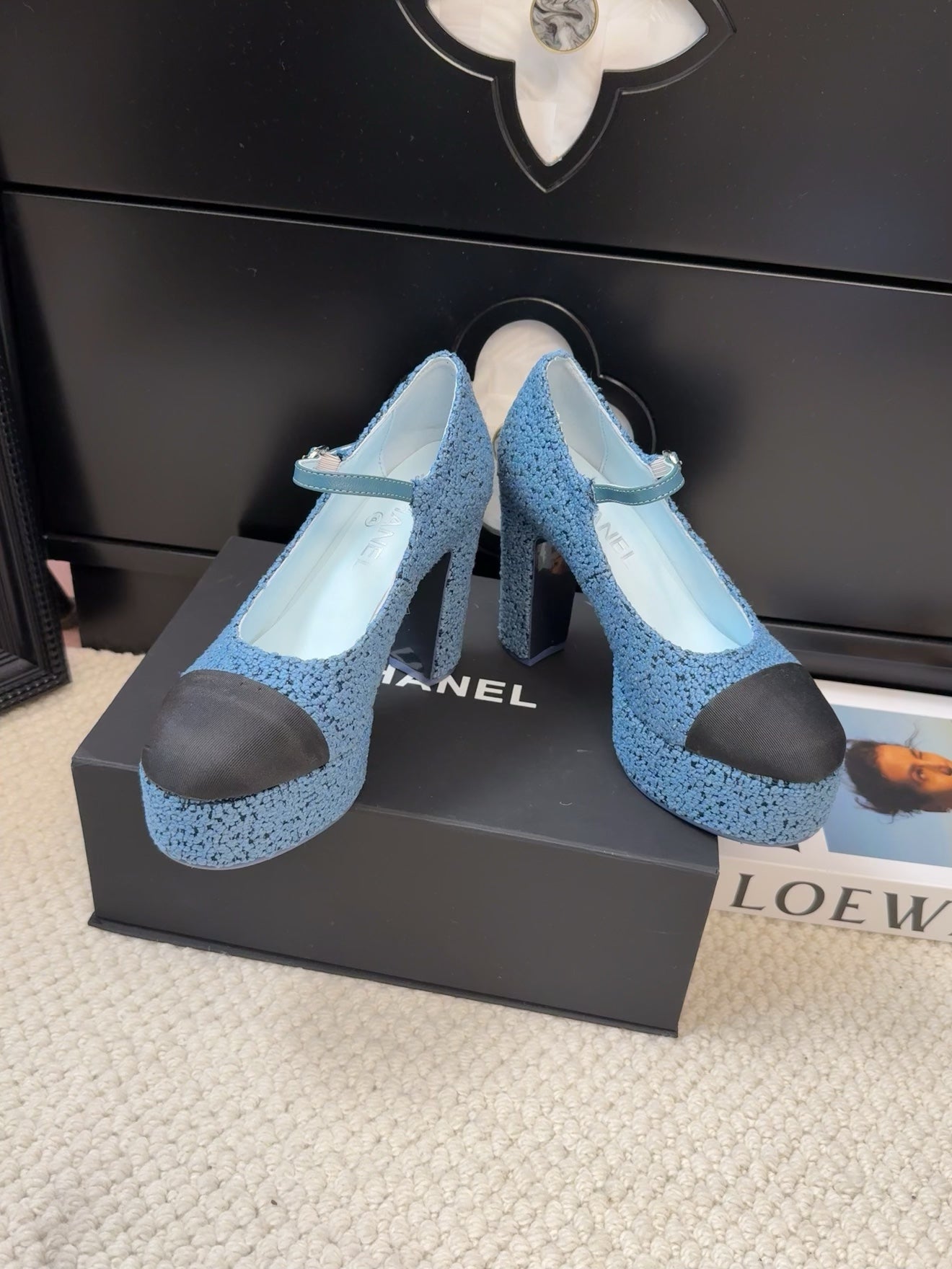 CHANEL FLATFORM SANDAL IN AEGEAN BLUE TWEED AND BLACK FABRIC