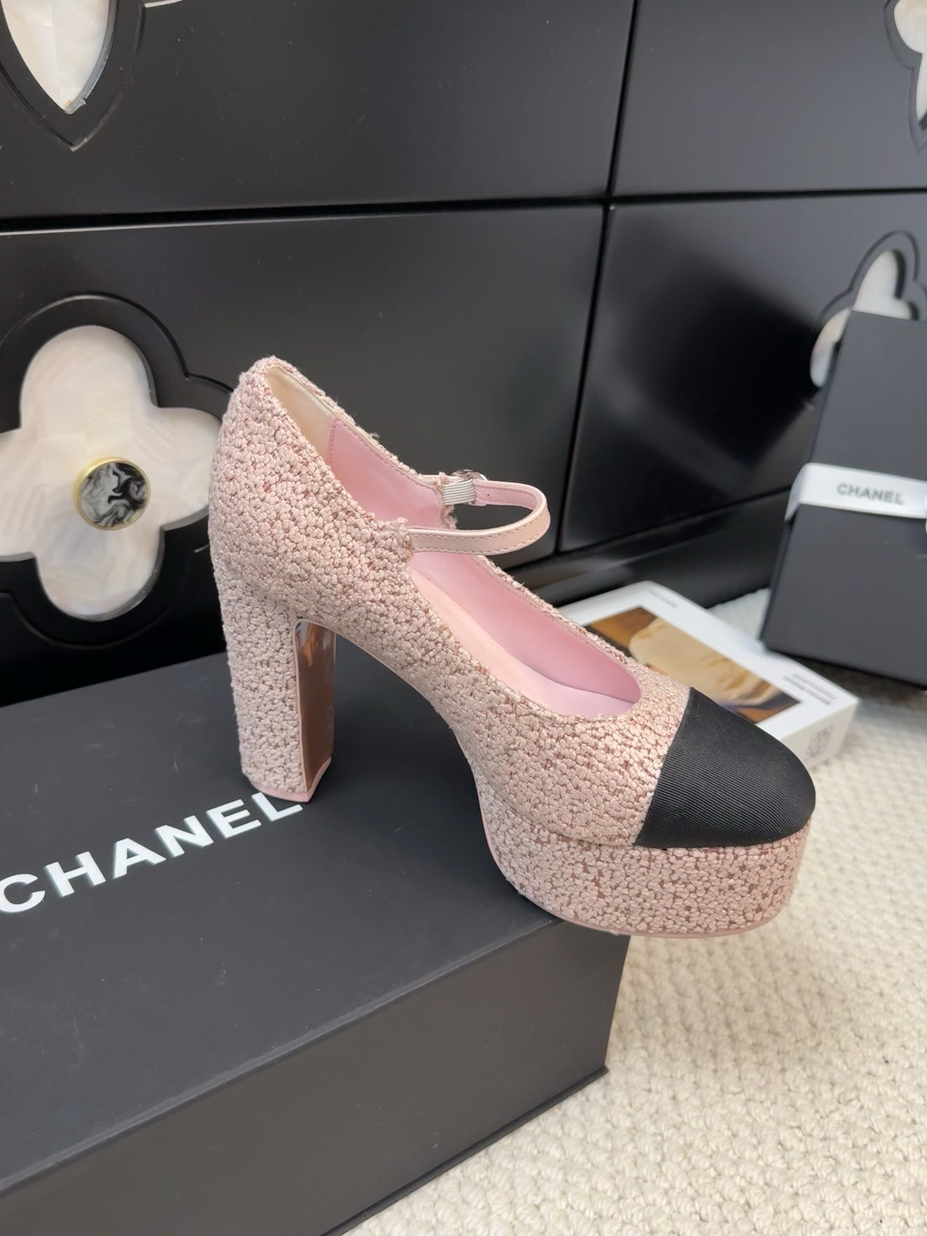 CHANEL FLATFORM SANDAL IN LIGHT PINK TWEED AND BLACK FABRIC