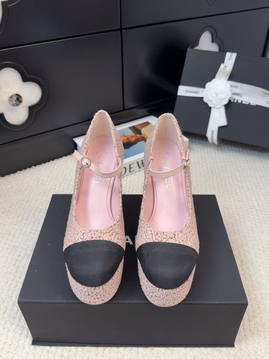 CHANEL FLATFORM SANDAL IN LIGHT PINK TWEED AND BLACK FABRIC