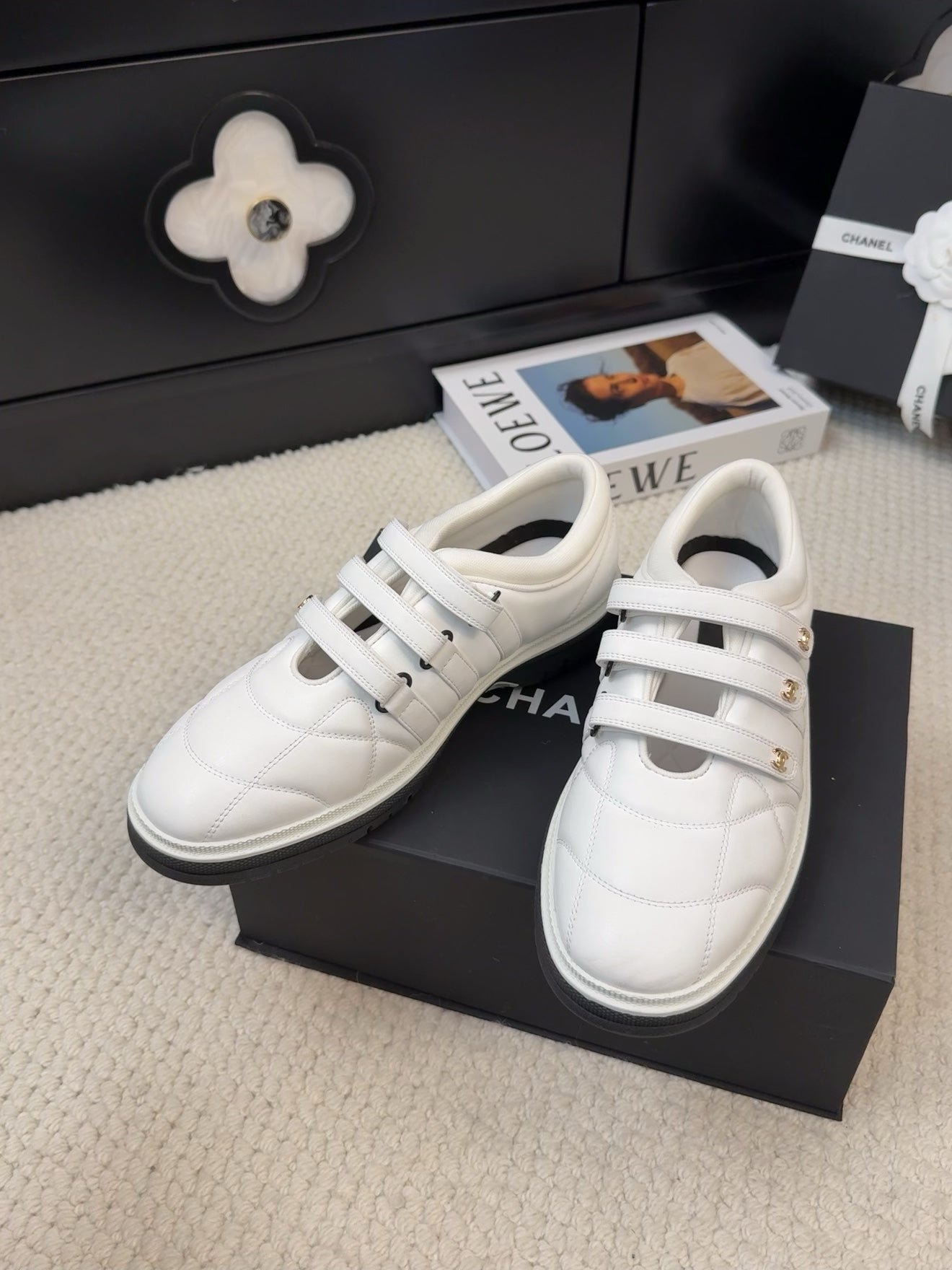 CHANEL SNEAKERS WITH THREE STRAPS IN WHITE CALFSKIN