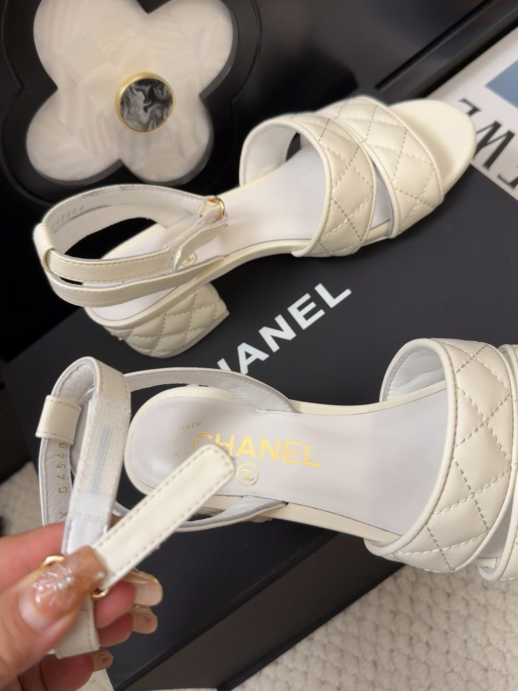 CHANEL 25C Sandal 45mm Open Heel White Lambskin 233492