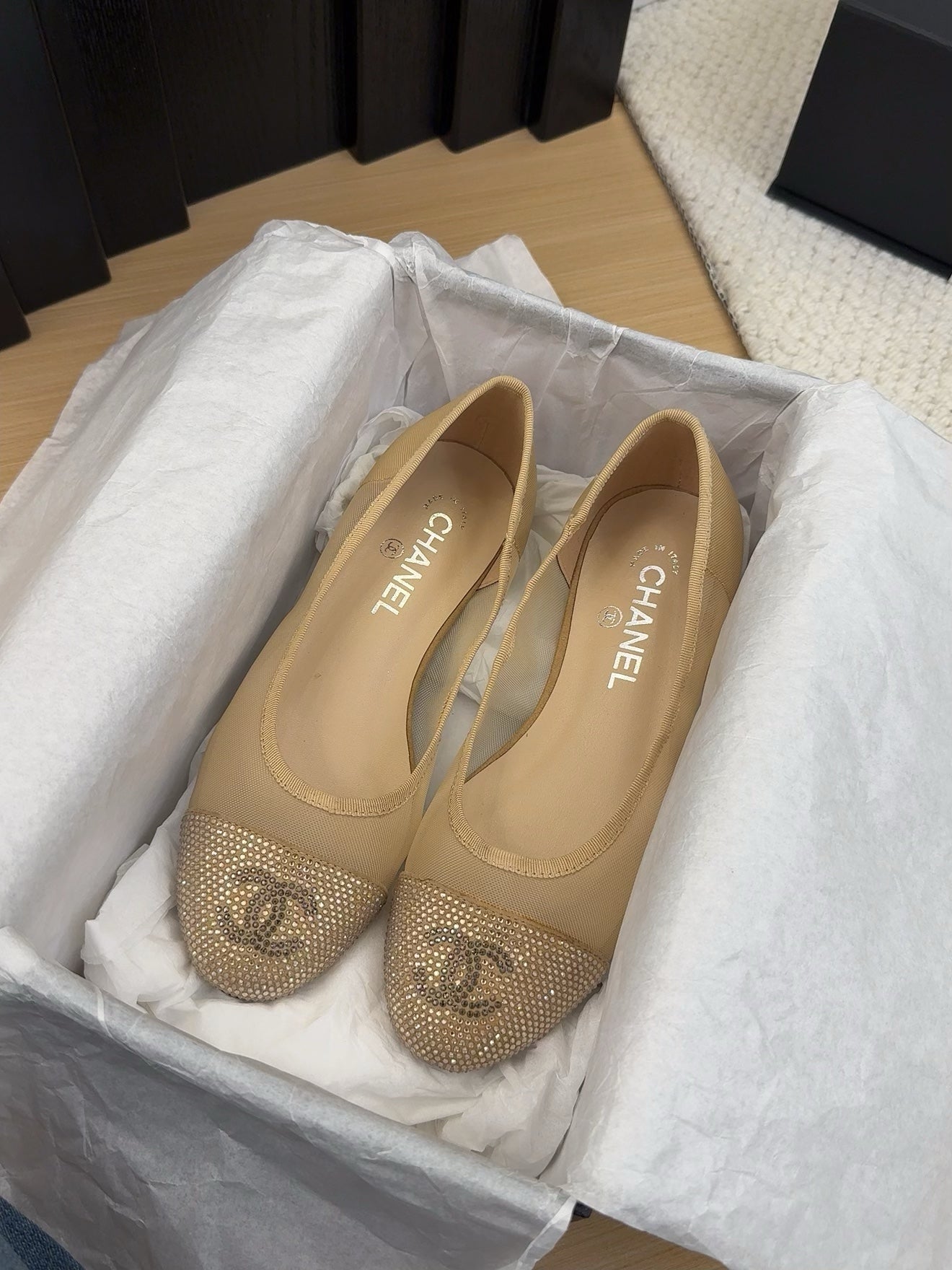 CHANEL BALLET FLAT IN CAMEL BEIGE FABRIC AND MESH WITH CRYSTALS