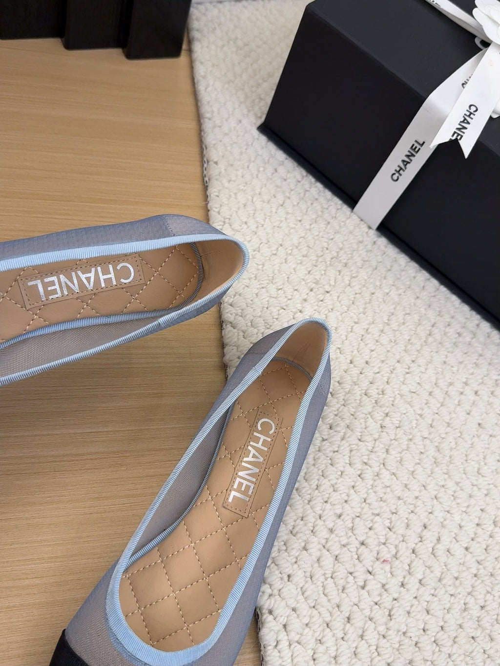 CHANEL BALLET FLAT IN BLACK FABRIC AND BABY BLUE MESH