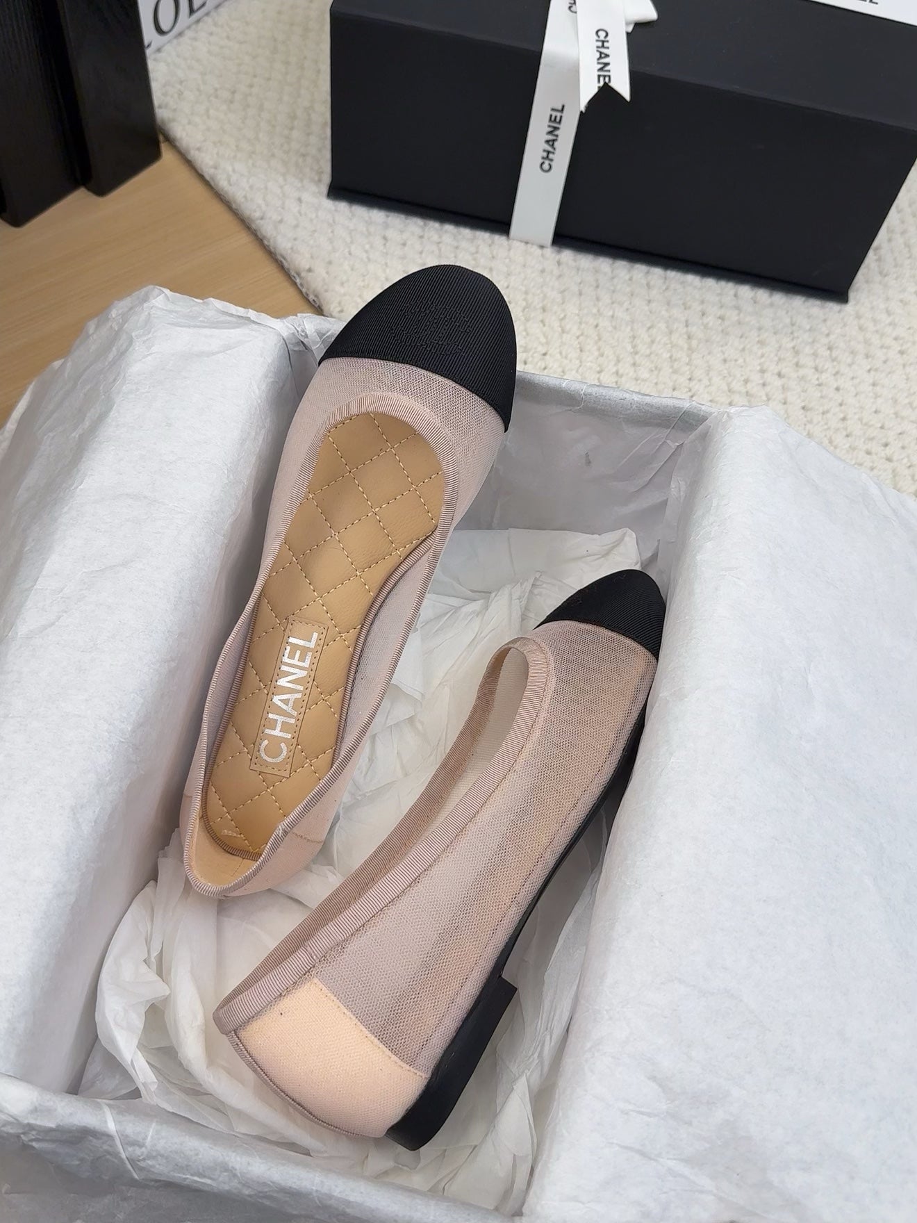 CHANEL BALLET FLAT IN BLACK FABRIC AND PASTEL PINK MESH