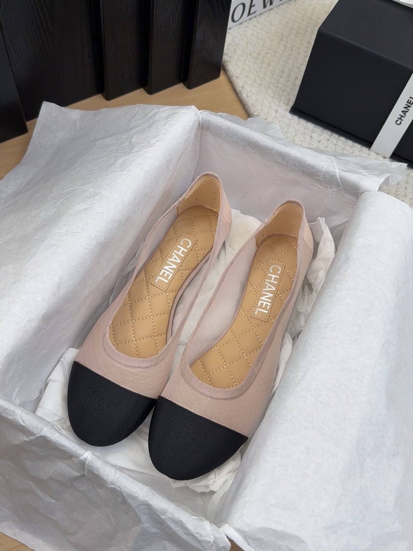 CHANEL BALLET FLAT IN BLACK FABRIC AND PASTEL PINK MESH