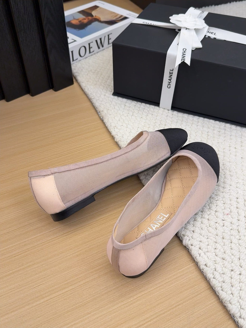 CHANEL BALLET FLAT IN BLACK FABRIC AND PASTEL PINK MESH