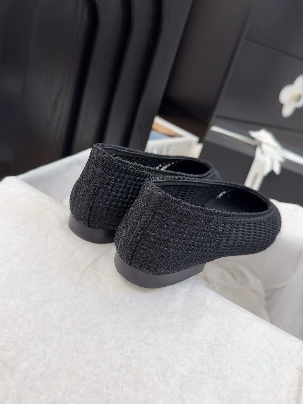 CHANEL 25 Ballet Flat Black Raffia