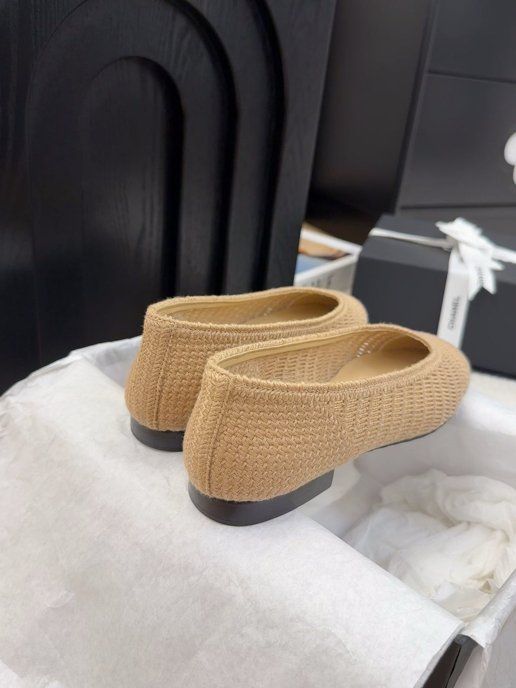 CHANEL BALLERINAS IN PEANUT BROWN RAFFIA