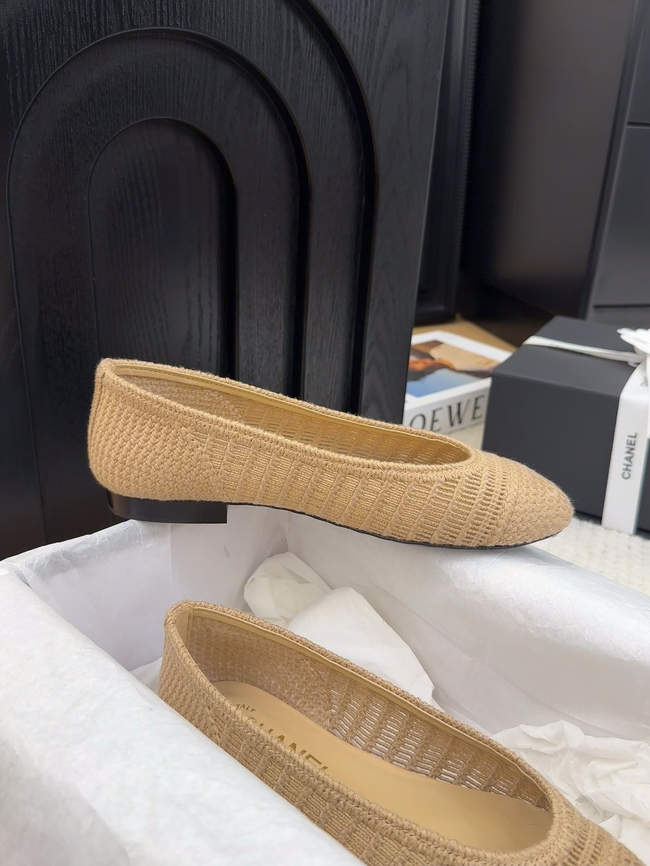CHANEL BALLERINAS IN PEANUT BROWN RAFFIA