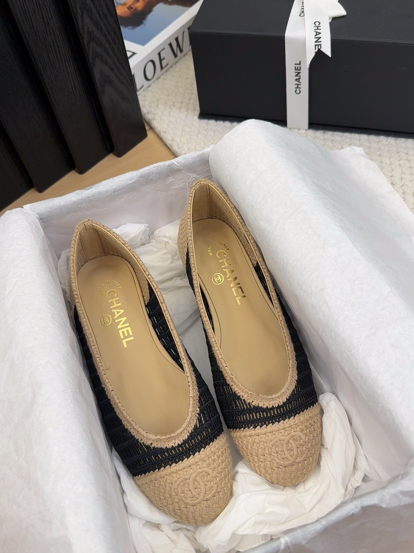 CHANEL BALLERINAS IN BLACK MIX PEANUT BROWN RAFFIA