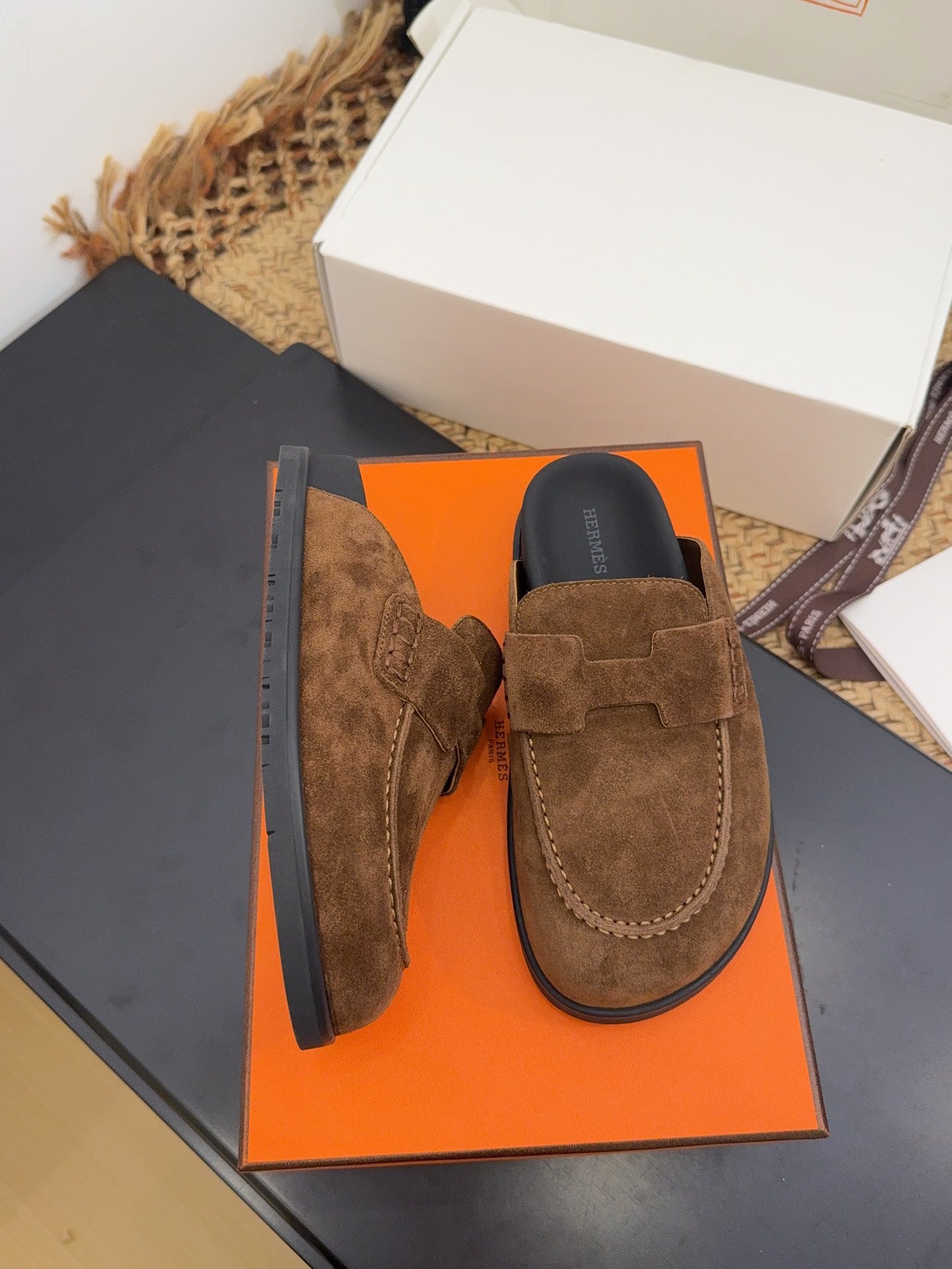 HERMES 25S MULE IN BROWN SUEDE