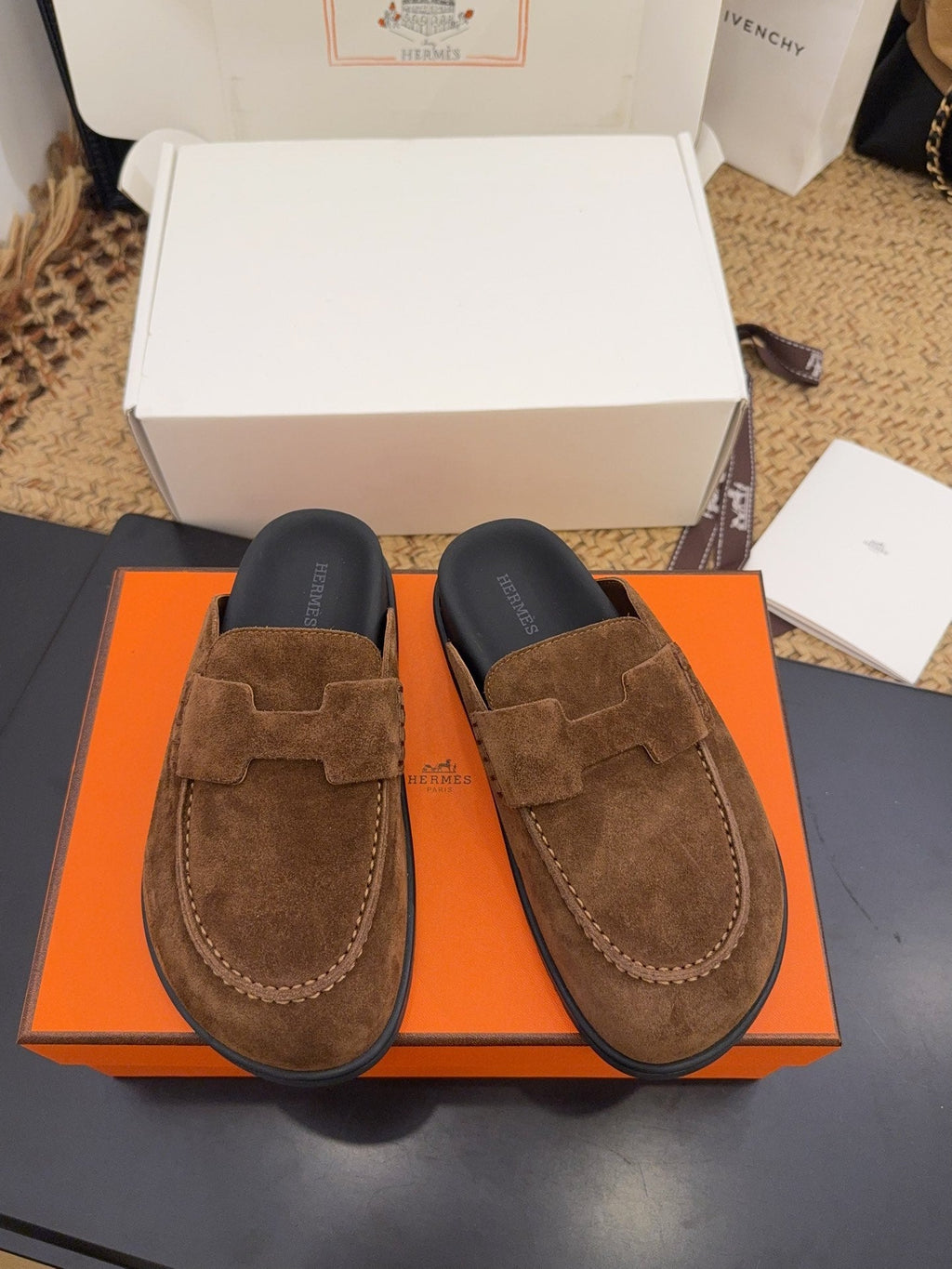 HERMES 25S MULE IN BROWN SUEDE