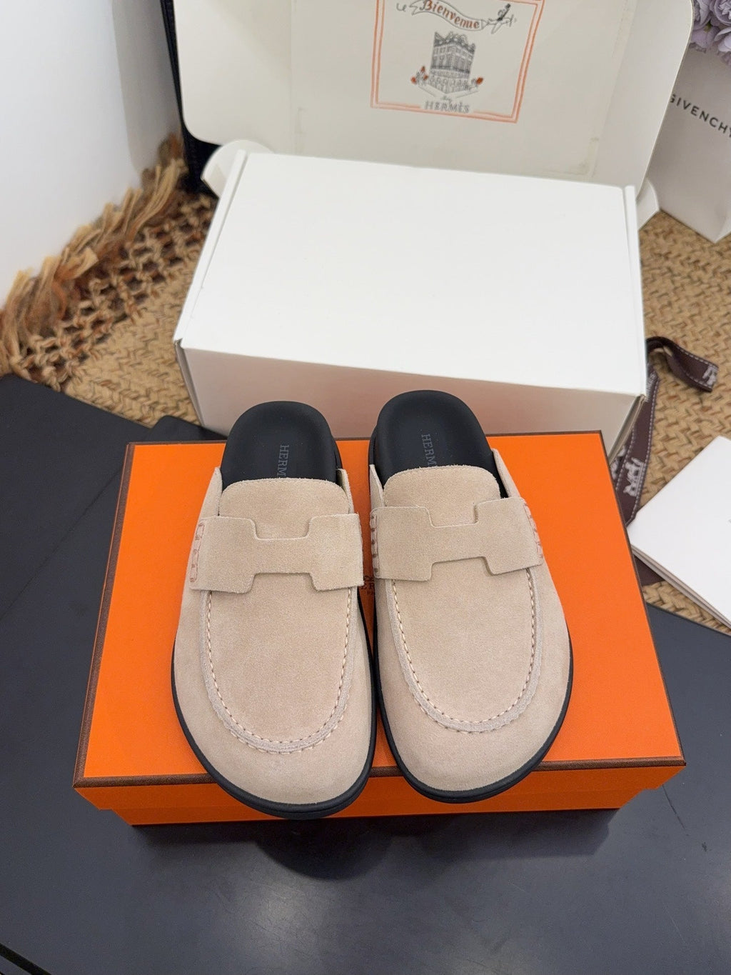 HERMES 25S MULE IN BEIGE SUEDE