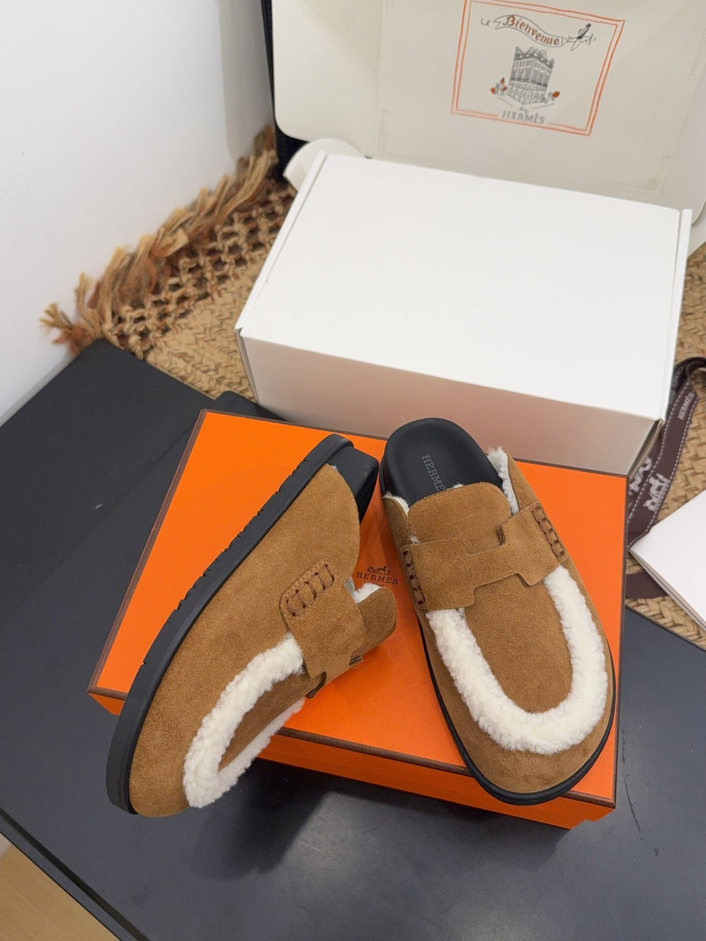 HERMES 25S MULE IN SOFT BROWN SUEDE MIX WHITE SHEARLING