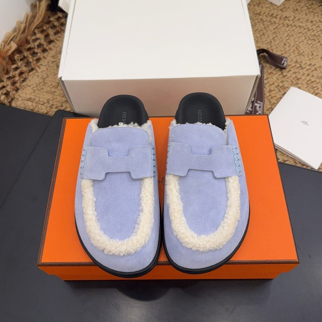HERMES 25S MULE IN SOFT LAVENDER BLUE SUEDE MIX WHITE SHEARLING