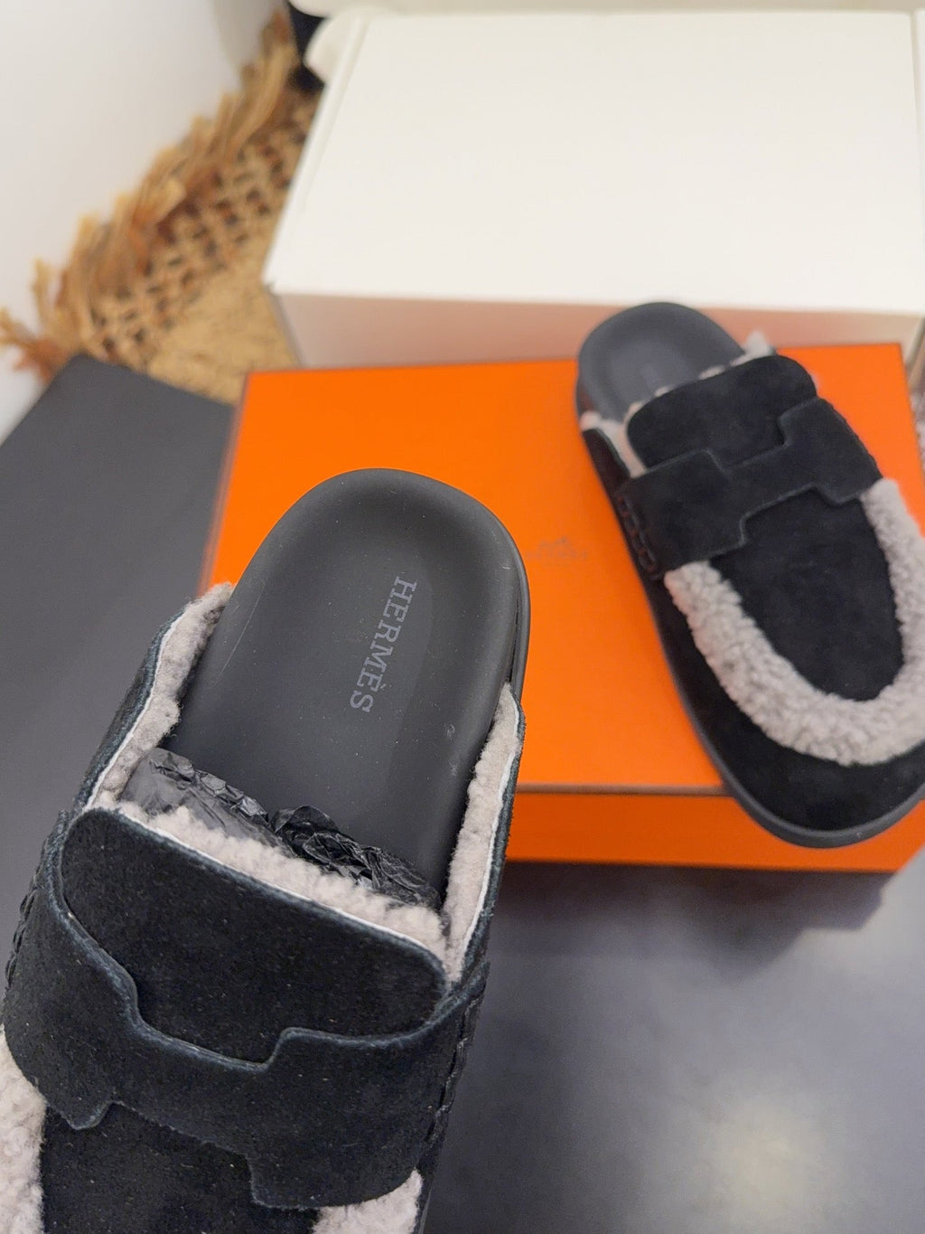 HERMES 25S MULE IN BLACK SUEDE MIX GREY SHEARLING