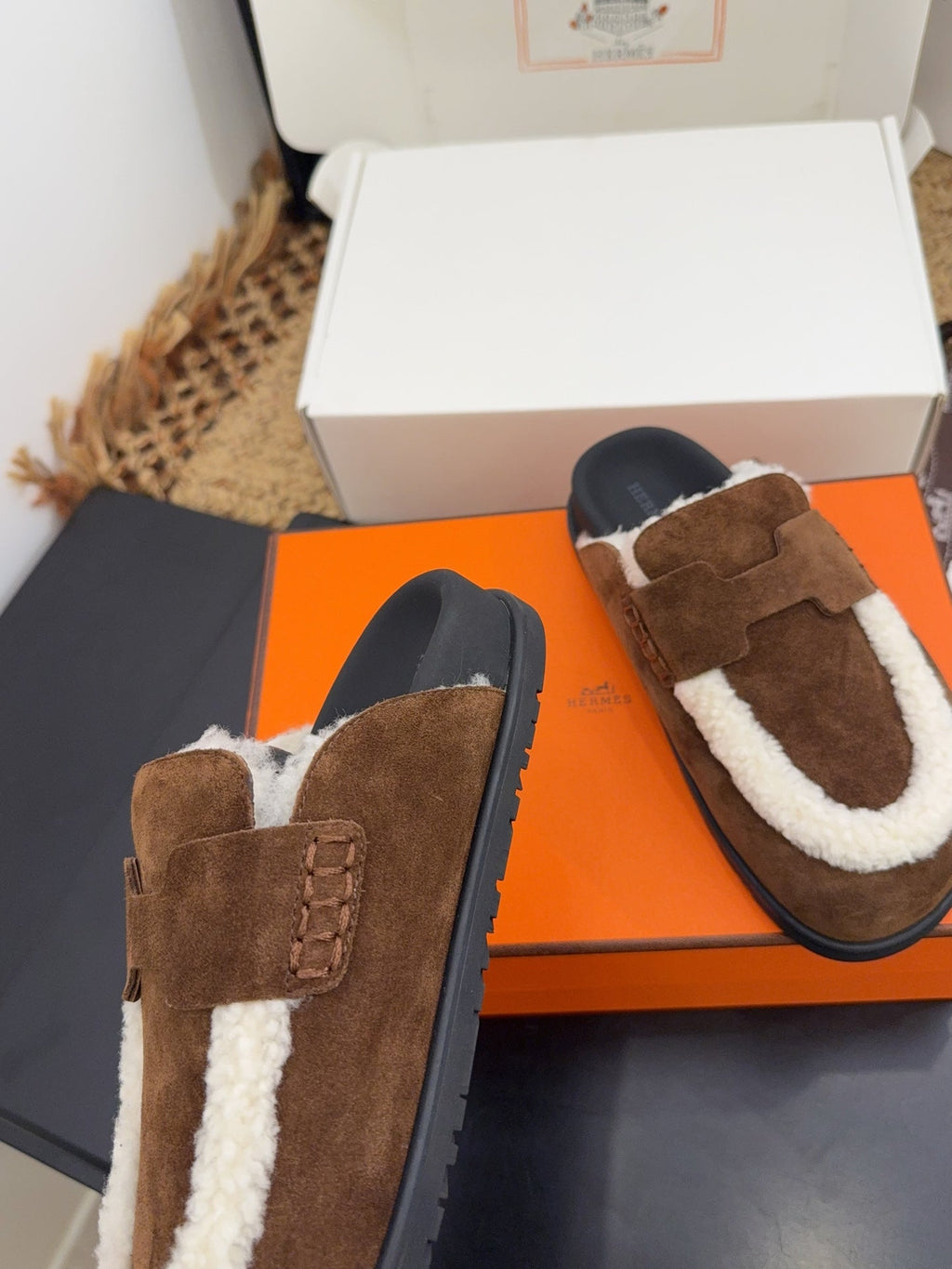 HERMES 25S MULE IN DARK BROWN SUEDE MIX SHEARLING