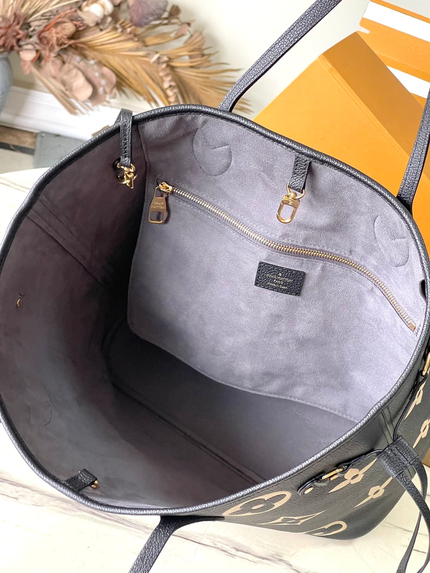 LOUIS VUITTON NEVERFULL MM 31 IN BLACK CREAM MONOGRAM EMPREINTE LEATHER