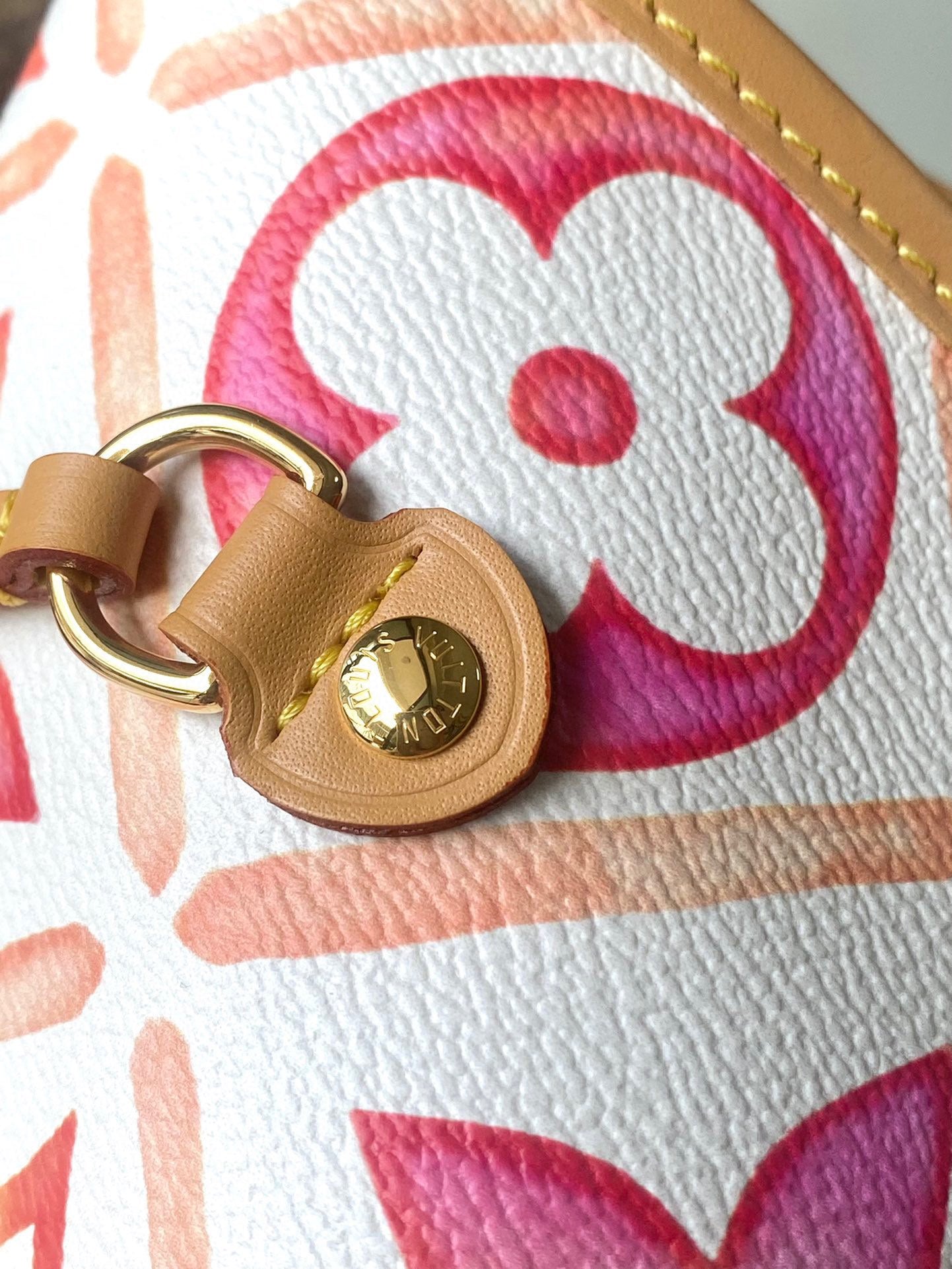 LOUIS VUITTON NEVERFULL MM 31 IN CORAL MONOGRAM TILES CANVAS