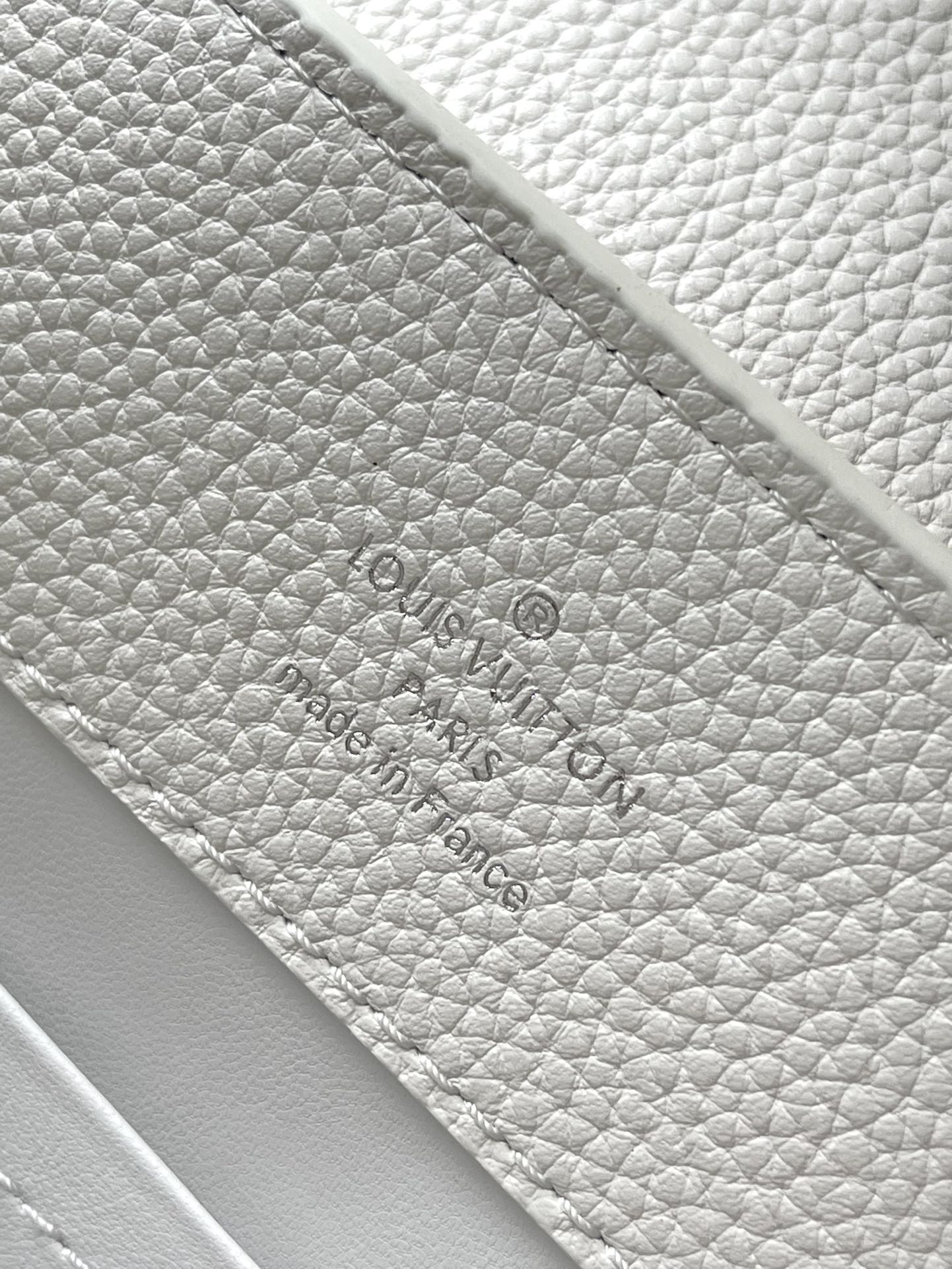 LOUIS VUITTON CAPUCINES EAST-WEST 33 IN WHITE CALFSKIN SILVER HARDWARE