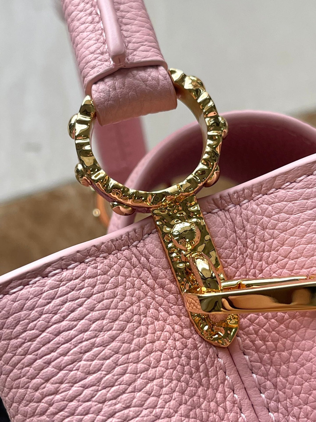 LOUIS VUITTON CAPUCINES EAST-WEST MINI 22 IN BLUSH PINK CALFSKIN GOLD HARDWARE