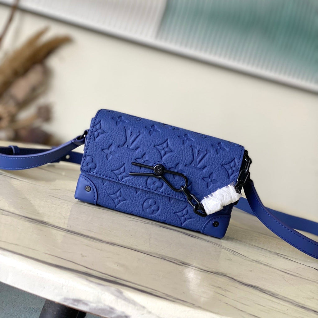 LOUIS VUITTON STEAMER 18 IN SAPPHIRE BLUE MONOGRAM EMBOSSED TAURILLON