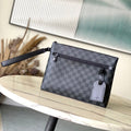 LOUIS VUITTON TAKEOFF POUCH 30 IN GREY BLACK DAMIER GRAPHITE CANVAS