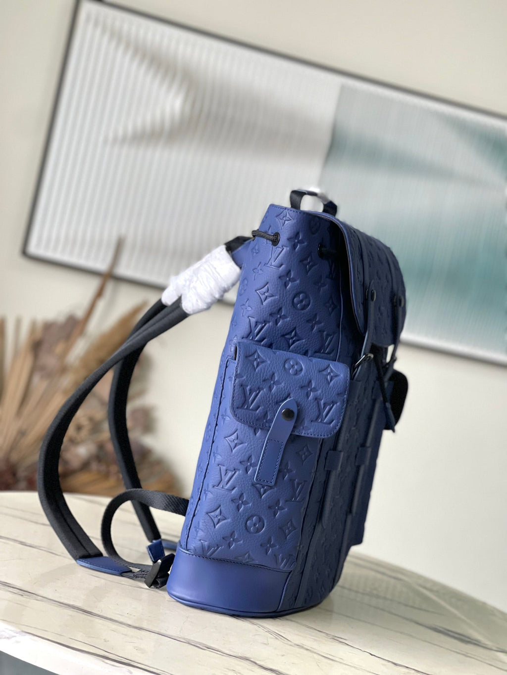 LOUIS VUITTON CHRISTOPHER MM 44 IN SAPPHIRE BLUE TAURILLON