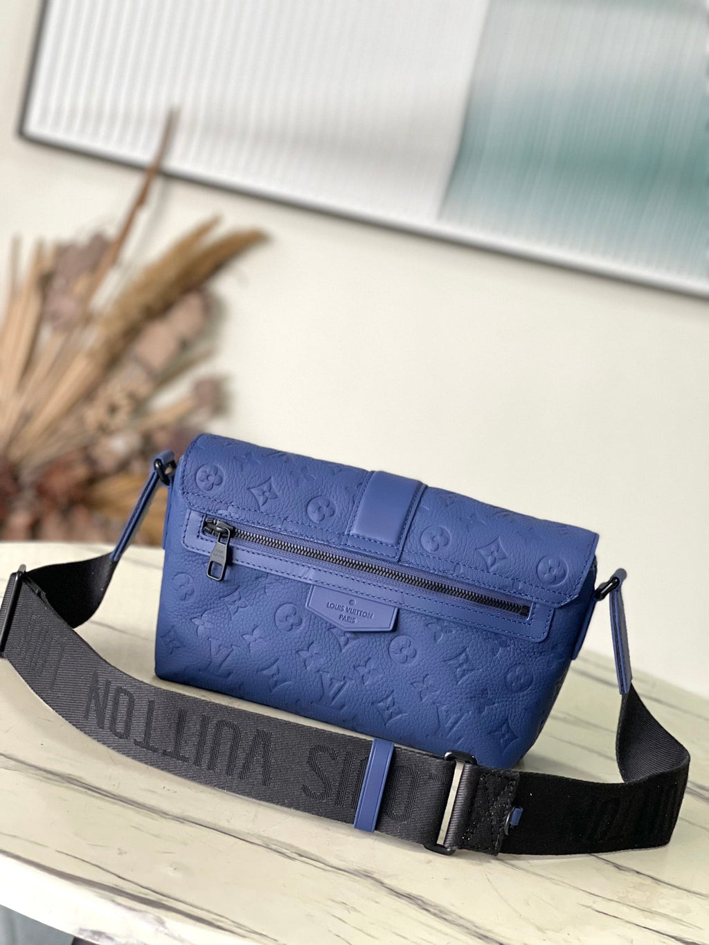 LOUIS VUITTON S-CAPE MESSENGER 28 IN SAPPHIRE BLUE TAURILLON