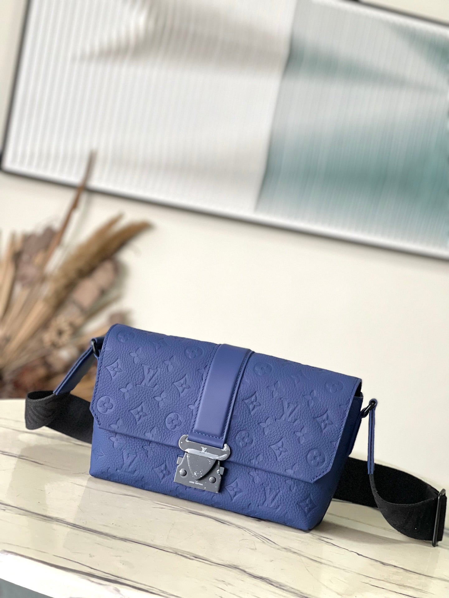LOUIS VUITTON S-CAPE MESSENGER 28 IN SAPPHIRE BLUE TAURILLON